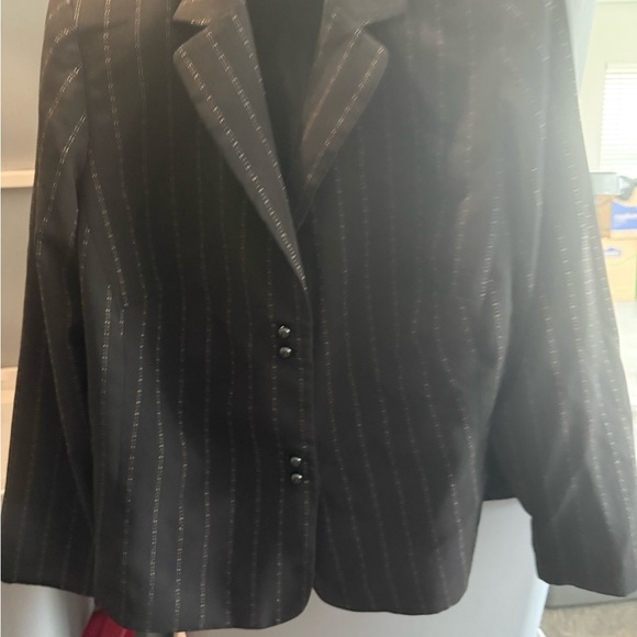 Women's Black Pinstripe Blazer p74 - Picture 1 of 5